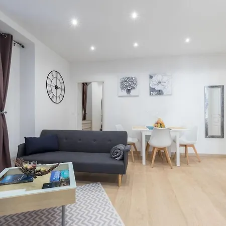 Historical Hyper Center